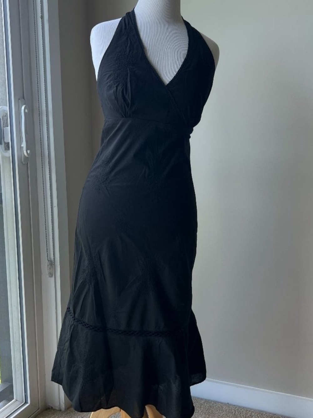 J.Crew Black Embroidered Floral Dress Size 4 | Romantic Minimalism 100% Cotton - Picture 2 of 15